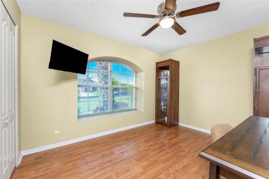 Wow - WHAT A GREAT PRICE ON THIS 3 BEDROOM/2.5 BATH/2 CAR GARAGE on Pinemoor West Golf Club in Florida - for sale on GolfHomes.com, golf home, golf lot