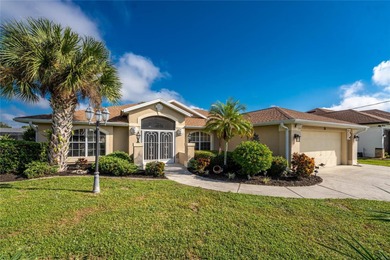 Wow - WHAT A GREAT PRICE ON THIS 3 BEDROOM/2.5 BATH/2 CAR GARAGE on Pinemoor West Golf Club in Florida - for sale on GolfHomes.com, golf home, golf lot