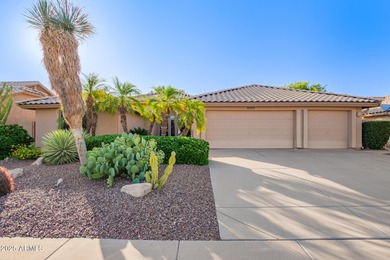 Absolutely Stunning 2 Bedroom + Den, 2 Bath, Single Level Home on Westbrook Village / Vista Golf Course in Arizona - for sale on GolfHomes.com, golf home, golf lot