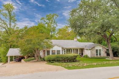 PRICED WELL BELOW APPRAISAL VALUE!! Beautiful 3, 2, 2 plus on Hide-A-Way Lake Golf Course in Texas - for sale on GolfHomes.com, golf home, golf lot