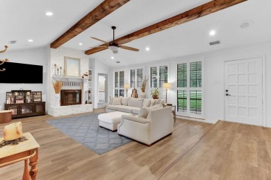 PRICED WELL BELOW APPRAISAL VALUE!! Beautiful 3, 2, 2 plus on Hide-A-Way Lake Golf Course in Texas - for sale on GolfHomes.com, golf home, golf lot