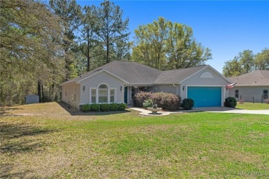 WHAT?? THIS SELLER IS OFFERING $10K FOR A NEW ROOF OR OFF THE on Citrus Springs Country Club in Florida - for sale on GolfHomes.com, golf home, golf lot