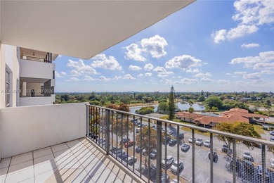 Beautiful 2-bedroom, 2-bath residence on the 8th floor with on Inverrary Country Club in Florida - for sale on GolfHomes.com, golf home, golf lot