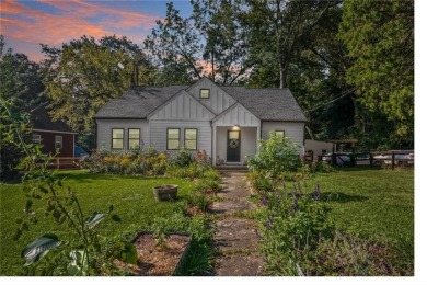 PERFECT OPPORTUNITY FOR A SAVVY BUYER OR INVESTOR! Drive up and on Alfred Tup Holmes Golf Course in Georgia - for sale on GolfHomes.com, golf home, golf lot
