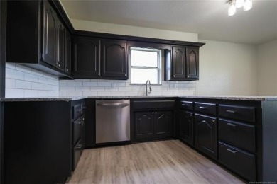 Golf Lover's Dream!
This 3-bedroom, 2-bath home with a 2-car on  in Oklahoma - for sale on GolfHomes.com, golf home, golf lot