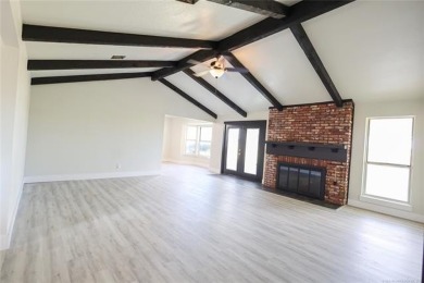 Golf Lover's Dream!
This 3-bedroom, 2-bath home with a 2-car on  in Oklahoma - for sale on GolfHomes.com, golf home, golf lot