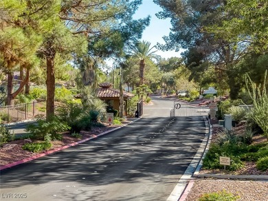 Stunning one story 1600 sqft 2/2 Bed/bath complemented by a on Painted Desert Golf Club in Nevada - for sale on GolfHomes.com, golf home, golf lot