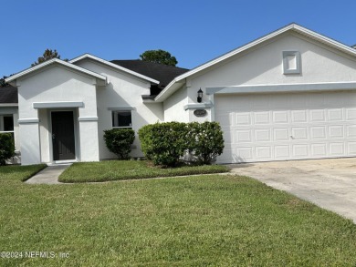 Move into this 4/2 spacious home on a quiet cul-de-sac in this on St. Johns Golf Club in Florida - for sale on GolfHomes.com, golf home, golf lot