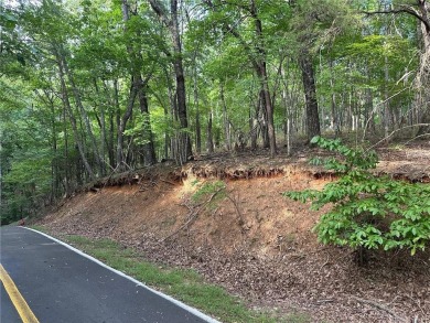 This 1.09 acre lot in Bent Tree in Jasper, Georgia is close to on Bent Tree Golf Course in Georgia - for sale on GolfHomes.com, golf home, golf lot
