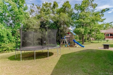 Discover the spacious living and classic charm you've been on Williston Highlands Golf and Country Club in Florida - for sale on GolfHomes.com, golf home, golf lot