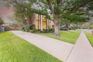 It would be difficult to find a better example of a 4 br, 3 bath on Oakmont Country Club in Texas - for sale on GolfHomes.com, golf home, golf lot