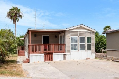 This 2-bedroom, 2 bath park model home in the sought-after Long on Long Island Golf Course in Texas - for sale on GolfHomes.com, golf home, golf lot