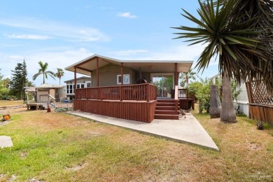 This 2-bedroom, 2 bath park model home in the sought-after Long on Long Island Golf Course in Texas - for sale on GolfHomes.com, golf home, golf lot