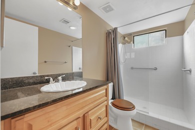 Exceptional investment opportunity in the Palm Desert Resorter - on Palm Desert Resort Country Club in California - for sale on GolfHomes.com, golf home, golf lot