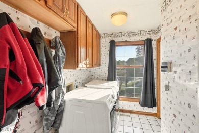 You will fall in love with this beautiful custom-designed on Fox Den Golf Course in Ohio - for sale on GolfHomes.com, golf home, golf lot