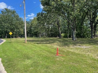 Looking for a great property to build a duplex? Look no further on Oak Meadow Country Club in Missouri - for sale on GolfHomes.com, golf home, golf lot