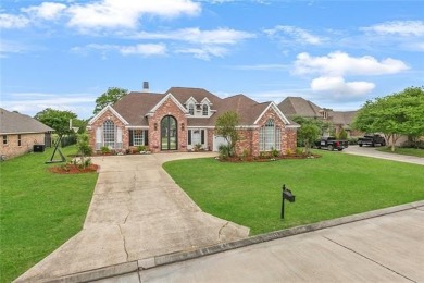 This seller's transfer, is your buyers gain!! Experience the on Oak Harbor Golf Club in Louisiana - for sale on GolfHomes.com, golf home, golf lot