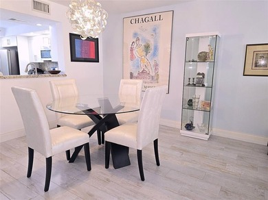 2/2  LUXURY MODEL IN PRESTIGIOUS ARUBA VILLAGE! BLDG HAS NO on Wynmoor Golf Course in Florida - for sale on GolfHomes.com, golf home, golf lot