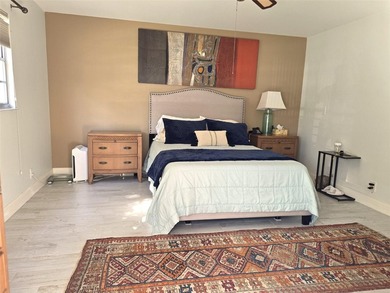 2/2 LUXURY MODEL IN PRESTIGIOUS ARUBA VILLAGE! BLDG HAS NO on Wynmoor Golf Course in Florida - for sale on GolfHomes.com, golf home, golf lot