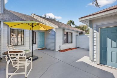 Beautiful Lake and Golf views from your living room! Step into on Heritage Ridge Golf Club in Florida - for sale on GolfHomes.com, golf home, golf lot