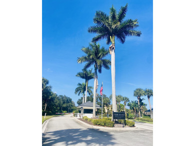 Your chance to live in one of the only small beach towns left in on Hobe Sound Golf Club in Florida - for sale on GolfHomes.com, golf home, golf lot