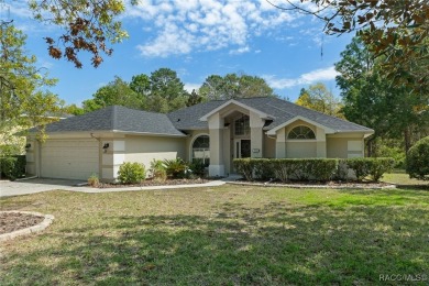 Tastefully renovated and meticulously maintained pool and spa on Sugarmill Woods Golf and Country Club in Florida - for sale on GolfHomes.com, golf home, golf lot