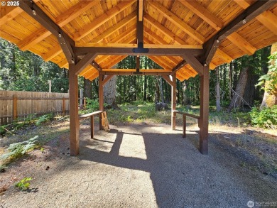 Discover an outdoor enthusiasts paradise at 106 Maple Court! on High Valley Country Club in Washington - for sale on GolfHomes.com, golf home, golf lot