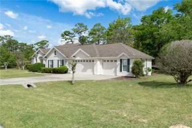 A little bit of paradise awaits you in this luxurious on Southern Woods Golf Club in Florida - for sale on GolfHomes.com, golf home, golf lot