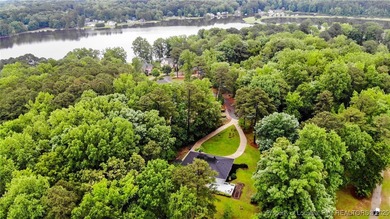 Spacious Ranch on the 12th Fairway in Carolina Trace! Welcome to on Carolina Trace Country Club in North Carolina - for sale on GolfHomes.com, golf home, golf lot