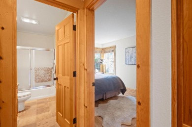 Charming chalet located on the 14th fairway in one of Central on Eagle Crest Golf Resort - Ridge Course in Oregon - for sale on GolfHomes.com, golf home, golf lot