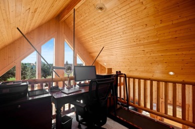Charming chalet located on the 14th fairway in one of Central on Eagle Crest Golf Resort - Ridge Course in Oregon - for sale on GolfHomes.com, golf home, golf lot