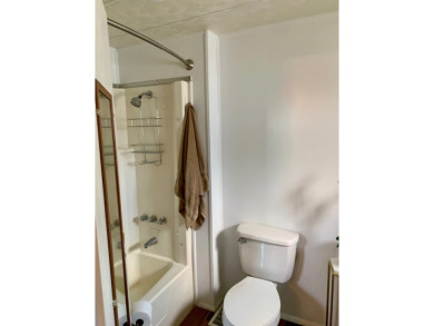 Price reduced, motivated seller. This 2-bedroom, 2-bath mobile on Plantation Golf Club in Florida - for sale on GolfHomes.com, golf home, golf lot