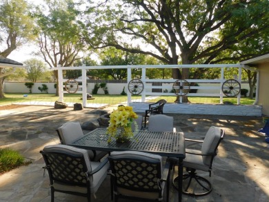 This beautifully maintained 5-bed, 4-bath ranch-style home on Pampa Country Club in Texas - for sale on GolfHomes.com, golf home, golf lot