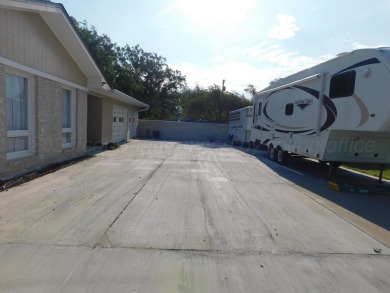 This beautifully maintained 5-bed, 4-bath ranch-style home on Pampa Country Club in Texas - for sale on GolfHomes.com, golf home, golf lot