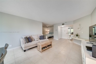 NEW ROOF! WASHER/DRYER in Unit! COMPLETELY FURNISHED 1 Bedroom on Inverrary Country Club in Florida - for sale on GolfHomes.com, golf home, golf lot