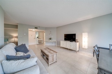 NEW ROOF! WASHER/DRYER in Unit! COMPLETELY FURNISHED 1 Bedroom on Inverrary Country Club in Florida - for sale on GolfHomes.com, golf home, golf lot