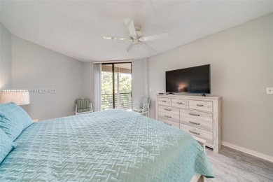 NEW ROOF! WASHER/DRYER in Unit! COMPLETELY FURNISHED 1 Bedroom on Inverrary Country Club in Florida - for sale on GolfHomes.com, golf home, golf lot
