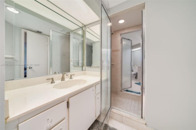 NEW ROOF! WASHER/DRYER in Unit! COMPLETELY FURNISHED 1 Bedroom on Inverrary Country Club in Florida - for sale on GolfHomes.com, golf home, golf lot