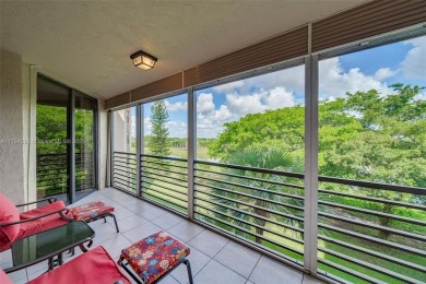 NEW ROOF! WASHER/DRYER in Unit! COMPLETELY FURNISHED 1 Bedroom on Inverrary Country Club in Florida - for sale on GolfHomes.com, golf home, golf lot