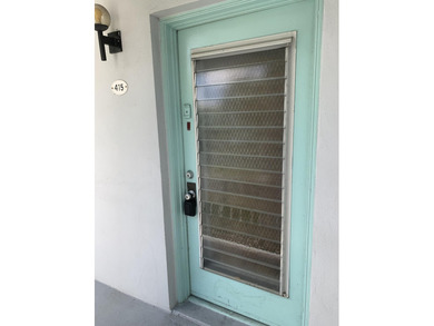 This corner unit in Kings Point, Delray Beach, offers a bright on Kings Point Golf -Flanders Way in Florida - for sale on GolfHomes.com, golf home, golf lot