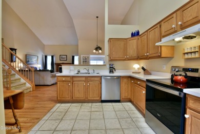 This popular 3 BR, 2 1/2 BA Innisbrook model boasts over 2100 sf on McGregor Links Country Club in New York - for sale on GolfHomes.com, golf home, golf lot