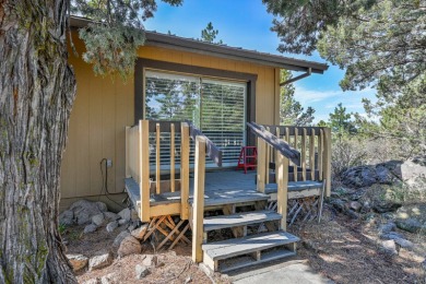Welcome to this warm and inviting 3-bedroom, 2-bathroom home on Lake Shastina Golf Course in California - for sale on GolfHomes.com, golf home, golf lot