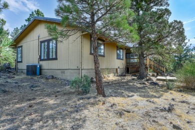 Welcome to this warm and inviting 3-bedroom, 2-bathroom home on Lake Shastina Golf Course in California - for sale on GolfHomes.com, golf home, golf lot