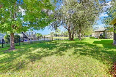 **WATERFRONT**GOLF COMMUNITY**UPDATED** Welcome to this HUGE 2 on Magnolia Point Golf and Country Club in Florida - for sale on GolfHomes.com, golf home, golf lot