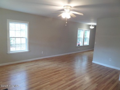 Charming Starter Home or Cozy Getaway! Welcome to this on Minnesott Golf and Country Club in North Carolina - for sale on GolfHomes.com, golf home, golf lot