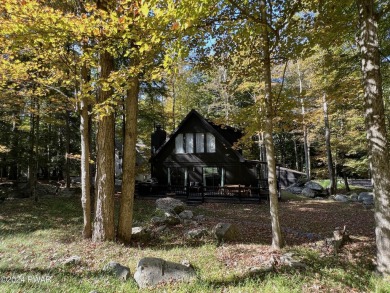 Welcome to this move in ready, adorable cabin in The Hideout! on The Hideout Golf in Pennsylvania - for sale on GolfHomes.com, golf home, golf lot