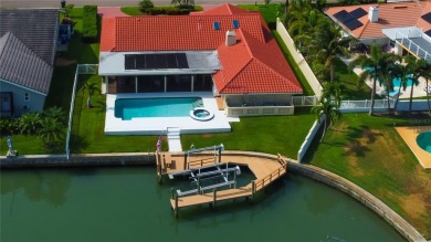 No water intrusion or structural damage from both hurricanes! on Isla Del Sol Yacht and Country Club in Florida - for sale on GolfHomes.com, golf home, golf lot