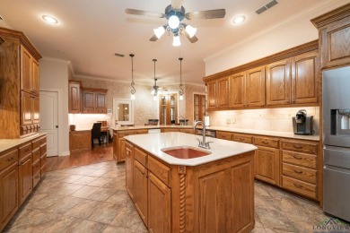 Nestled in quiet cul-de-sac in Fairway Oaks Subdivision with on The Challenge at Oak Forest in Texas - for sale on GolfHomes.com, golf home, golf lot