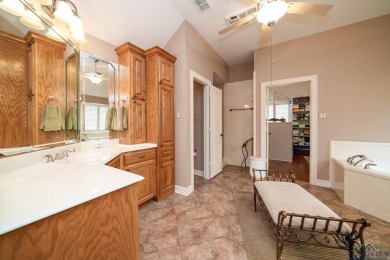 Nestled in quiet cul-de-sac in Fairway Oaks Subdivision with on The Challenge at Oak Forest in Texas - for sale on GolfHomes.com, golf home, golf lot