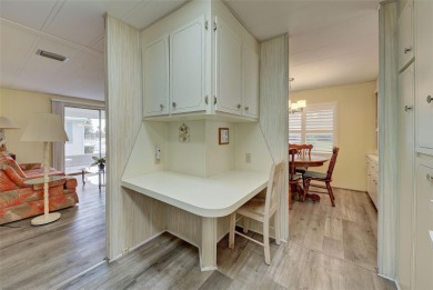 REDUCED!! MAINTENANCE-FREE AND MOVE-IN READY! Welcome to VENICE on Pelican Pointe Golf and Country Club in Florida - for sale on GolfHomes.com, golf home, golf lot